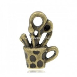 Metalinė dekoracija-pakabukas pieštukinė B15903 19x13mm, antikinio žalvario